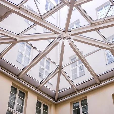 Old Town Main Square With Sauna Appartamento